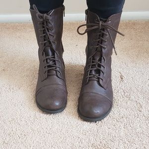 Madden Girl Size 8 Brown Pleather Combat Boots